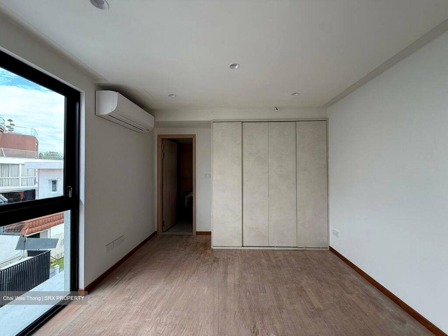 Lucky Hills (D16), Terrace #528113371